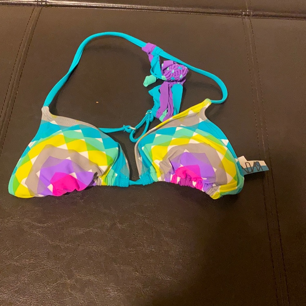 Woman’s medium colorful bikini top